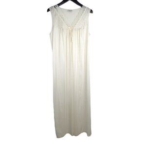 VTG VANITY FAIR Small Winter White Silky NYLON Nightgown Olga esque Peignoir